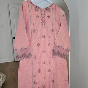 Traditional Pakistani/ Indian 3 piece Shalwar Kameez Dupatta